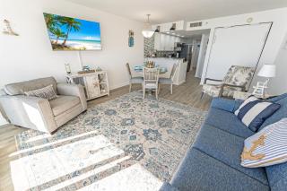 Beachfront Deluxe 1 Bdrm at Bay Watch w 18 Pools! - 3