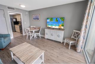 King Bed I Direct Ocean Front View! - 5