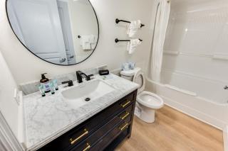 Newly Remodeled, Baywatch, Ocean Front, 19th Floor - 6