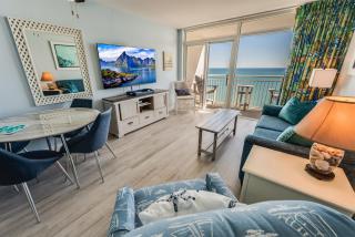 King 1 BR Bay Watch,Nice Direct Ocean Front,Pools! - 0
