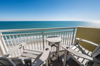 King 1 BR Bay Watch,Nice Direct Ocean Front,Pools! - 7