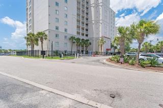 Newly Added, Barefoot Yacht Club, Saltwater Pools! - 1