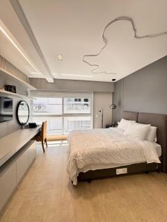 2 large suites complete for 6 people - 7