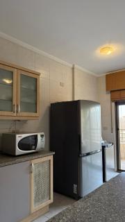 Cozy & Spacious 3 En-Suite Bedroom Apartment - 2