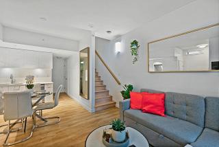 Elegant 2 Bedroom Urban Escape Close to BC Place and Rogers Arena - Vancouver - 2