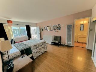Lovely Home in Culver City - 0