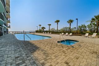 Grand Pointe 713 - 6