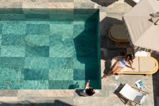 FOS Luxury Suites - 6