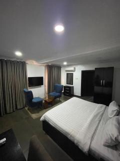 Noah's Ark Hotel & Suites - 3