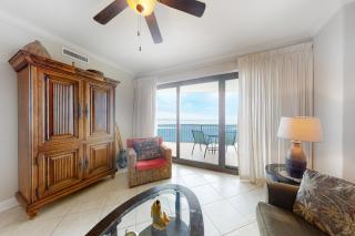 Grand Pointe 402 - 3