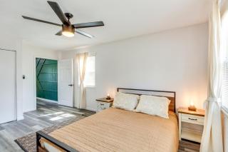 Pet-Friendly Overland Park Condo with Pool Access! - 1