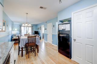Fiddlers Cove 2J - 2