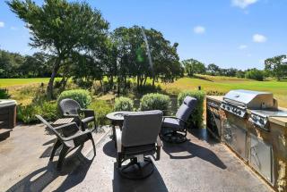 Hill Country Retreat & Casita - 4