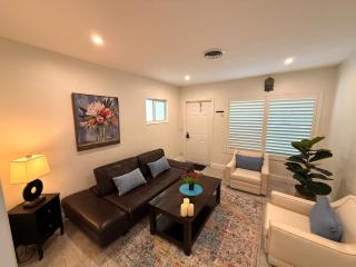 The Pines Hideaway-Your Home Away from Home - 5