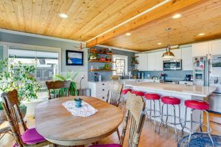Breathtaking Views, Private Dock Hood Canal Home! - 6