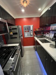 Updated Gorgeous studio condo in West Hollywood with Pool - 6