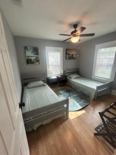 Seashell & Sunshine Lodge - 2