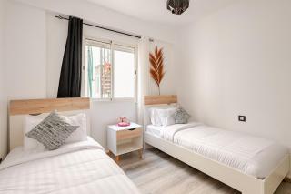 Air-conditioned house with internet near shops - 2