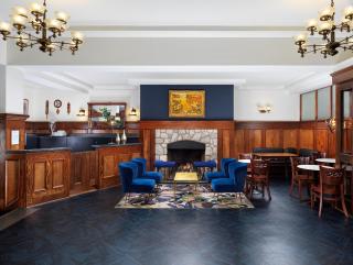 Huntingdon Hotel and Suites - 4