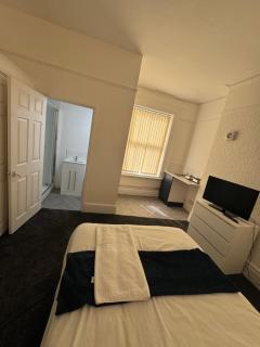 The Cozy House - Wolverhampton - 5