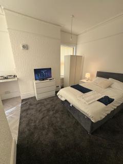 The Cozy House - Wolverhampton - 1
