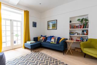 Bristol Harbour, 2 bedroom townhouse with Parking - 0