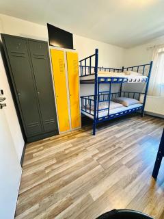 Hostel Pinneberg - 1