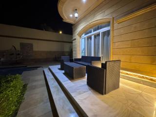 فيلا فندقيه مع حمام سباحه وحديقه 0306-888-0106 - 9