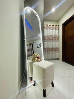 Luxury 1BHK Apt In Bahria Town, Secure and Private - 5