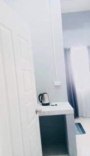 REST HOUSE Studio Room3 by Rizalia Apartment - 4