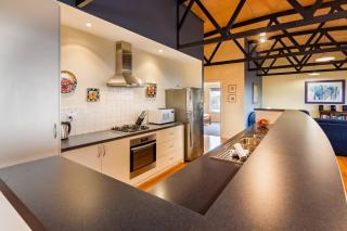 Breakaway - Bay Views Games and Beach Bliss - 2