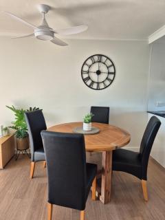 Trafalgar Towers - 5