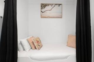 Tranquil Beach Resort Villa - Victoria Park - 1