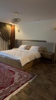 شقة بالمهندسين ديلوكس دورين أربع غرف - 9