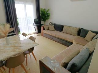 MIRABAIE Appartement Cosy Family -Sur la colline de la baie de Tanger Terrasse Piscine Garage WiFi à 8 min en voiture de CAP Malabata et la corniche animée et des prestigieux cafés restaurants lounge - Tangeri - 7