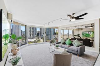 Moorings - HR Surfers Paradise - Apartment 39 - 3