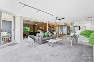 Moorings - HR Surfers Paradise - Apartment 39 - 2