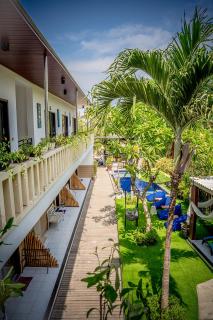 The Canda Hotel - 5