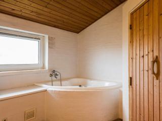 8 person holiday home in Hvide Sande - Hvide Sande - 2