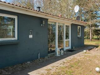 8 person holiday home in Ørsted-By Traum - Ørsted - 0