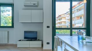 App 14 Accogliente Appartamento con Balcone - 7