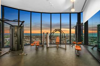 Sky High Luxury - Melbourne Square 57th Floor Apt - 8