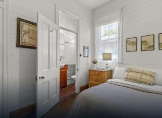 Massinger Hideaway - 3