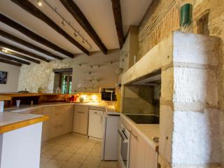 Charmant gîte en pierre avec piscine chauffée, proche Périgueux - FR-1-616-480 - 2