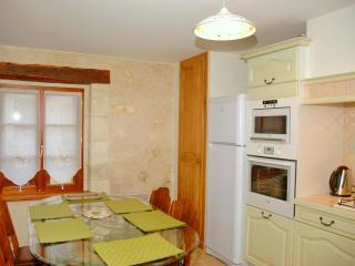 Authentique Maison de Vigneron XIXe au Coeur du Val de Loire, 4 Chambres, Parking, Jardin - FR-1-381-126 - 9
