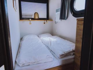 Houseboat at Marina with Lake Views - 7
