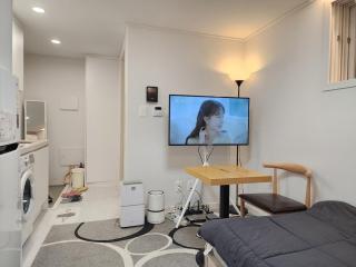 Seoul Eunpyeong New studio Hanok Village Lotte Mall Restaurants Shopping Hot Place Bukhan mountain Healing - 4