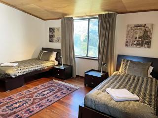 Serendeva: Stunning views, private & EV charger - 2