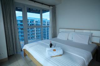 Bayshore Sunset Suite - 0