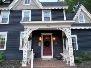 Historic 4 BR & walk to Dogfish! - 9